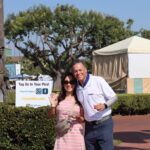 Michael Mellor and his wife pose for a picture